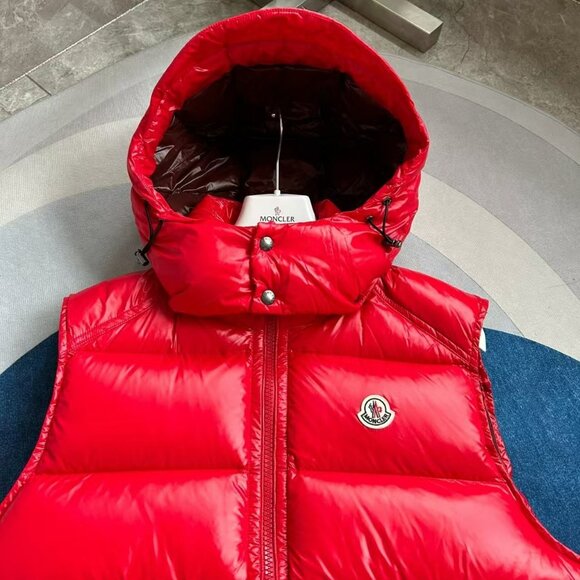 Moncler Tibb Gilet Red Detachable Hood Down Vest | Luxury Puffer Outerwear - Picture 7 of 9